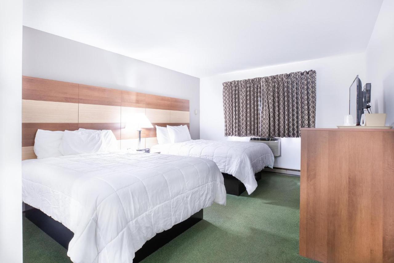 Northwoods Inn & Suites مينوكوا المظهر الخارجي الصورة